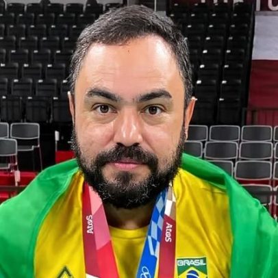 Fisioterapeuta da seleção feminina de vôlei é afastado após denúncias