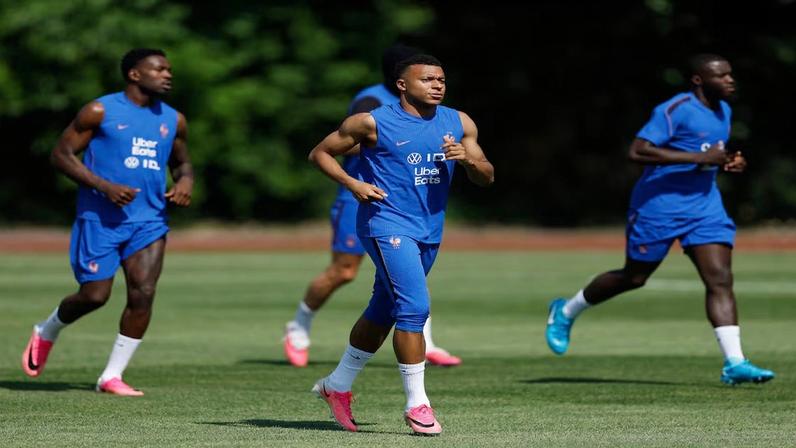 A seleção francesa estreia na Copa do Mundo 2026 nesta terça-feira (16)