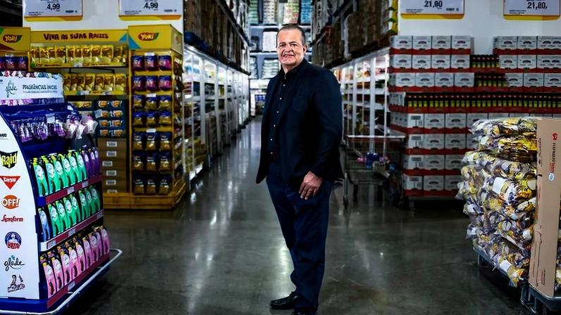 Belmiro Gomes, CEO do Assaí: “O plano era abrir 15 lojas por ano, mas para baixar a dívida vamos abrir 5 unidades neste ano” (Germano Lüders/Divulgação)