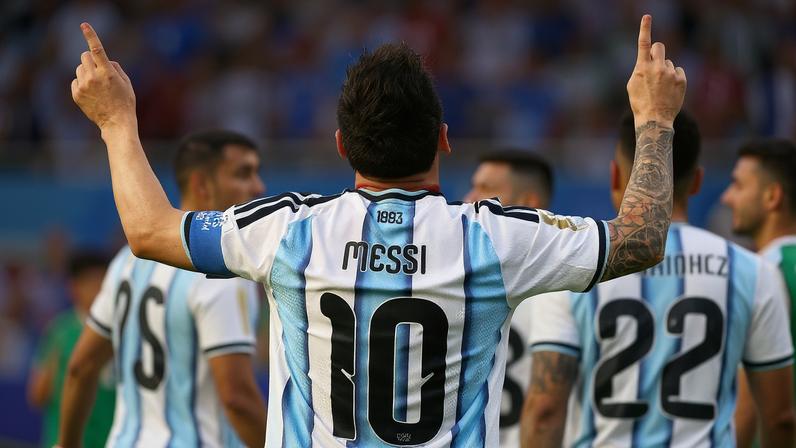Messi se torna o maior artilheiro da história das Copas.
