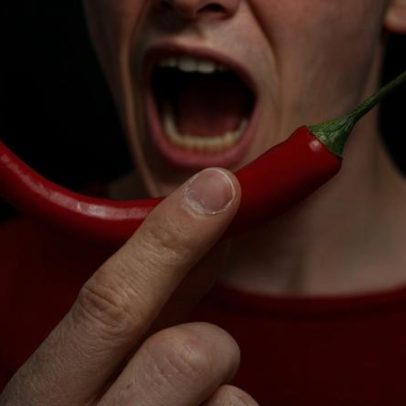 O que beber para aliviar a pimenta e por que a água piora