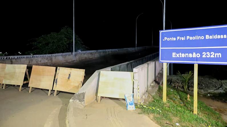 Ponte que caiu estava interditada