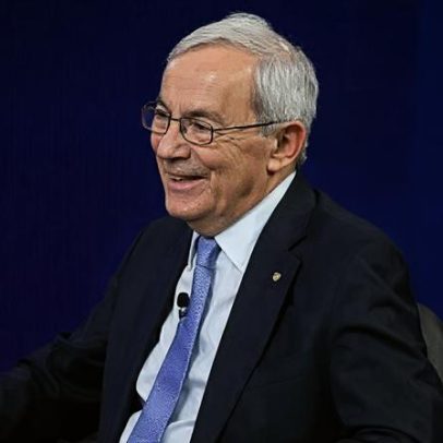 Nobel à CNN: IA sob controle humano e sem desemprego em massa