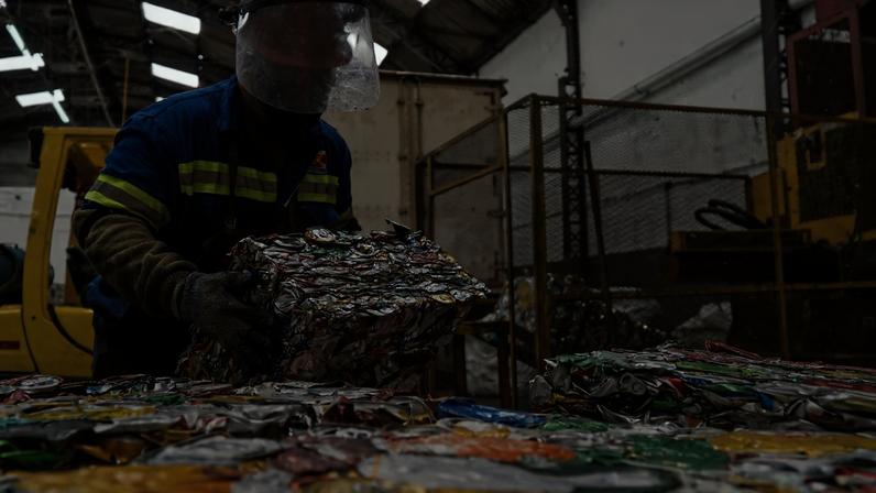 Empresa deve reciclar cerca de 15 toneladas de latinhas consumidas durante ‘O Maior São João do Mundo’ na Paraíba (Foto: Divulgação)