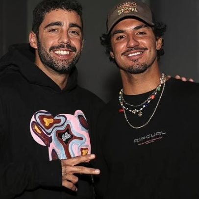 Pedro Scooby acompanha filho em competição de surf com Medina