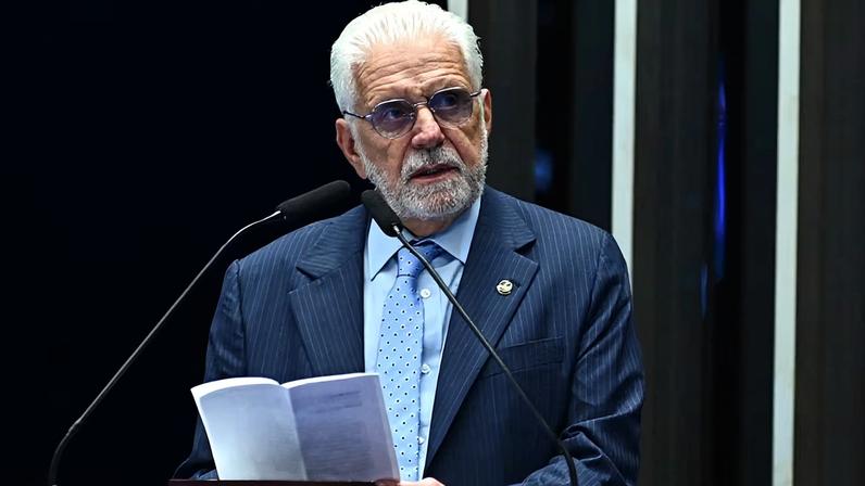 Senador fez discurso em apoio a Davi Alcolumbre no plenário do Senado nesta semana