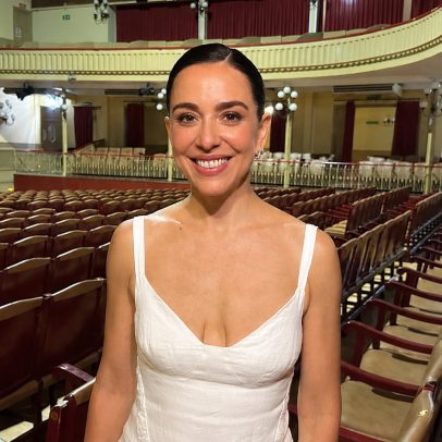 Roberta Sá apresenta resistência feminina na turnê europeia