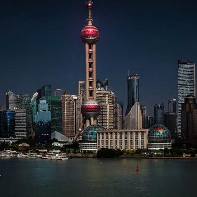 China avança no setor de alta tecnologia, mas parte do país fica para trás