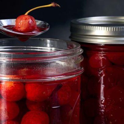 Receita de cerejas azedas em brandy