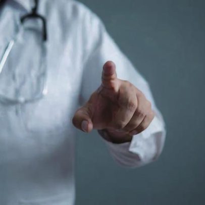 IA ajuda a identificar falsos médicos e explica o funcionamento