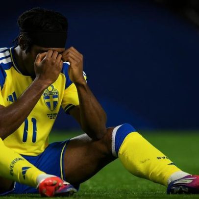 Novo formato da Copa do Mundo provoca choro de atacante por engano