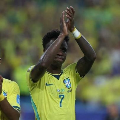 Vini Jr. cobra presente de Ancelotti após promessa de gol de cabeça