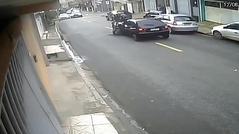 Policial voou de sua moto ao colidir ocm veiculo durante perseguição na zona Sul de SP