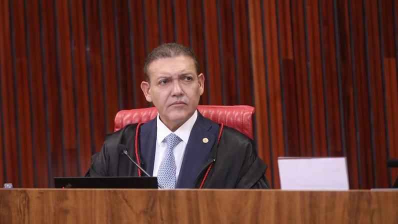 Presidente do TSE levará caso ao plenário após ‘Estadão’ questioná-lo sobre o período de um ano e quatro meses em que ação ficou engavetada em seu gabinete