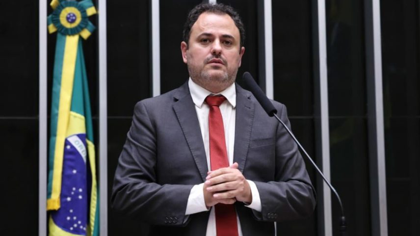 Glauber Braga voltou à Câmara após suspensão do mandato por seis meses