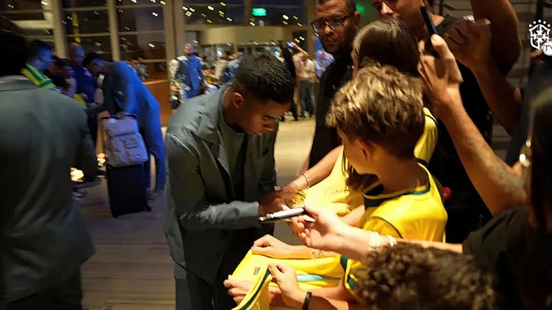 Seleção se despede da torcida e visita sede da CBF antes da Copa