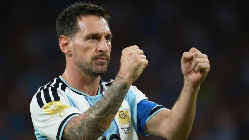 O Brasil e Argentina na semifinal da Copa do Mundo. Se o time de Ancelotti passar por Japão, Noruega e Inglaterra. E o time de Messi seguir ganhando