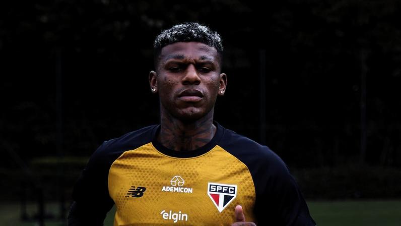 Arboleda cita depressão e se desculpa com São Paulo e torcida