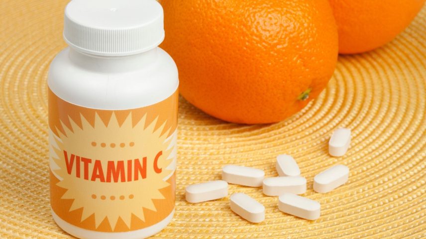 Vitamina C e gripe: o que realmente ocorre com o excesso