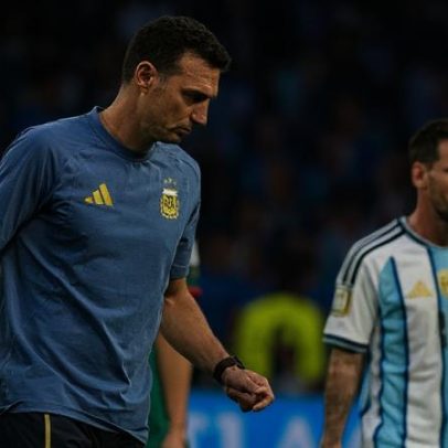 Scaloni elogia Messi após noite de recordes