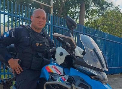 Homem morre no Rio após ser baleado por PM em briga que começou com crianças