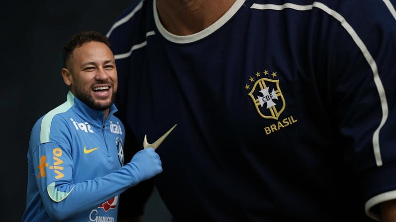 Neymar é esperado na Filadélfia. Para incentivar seus companheiros. Mas só viajará se o departamento médico liberar