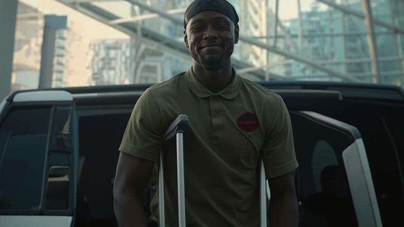 Koné, do Canadá, é recebido com festa pela seleção após cirurgia