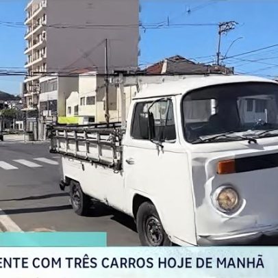 Bauru: acidente envolvendo três carros interrompe o trânsito
