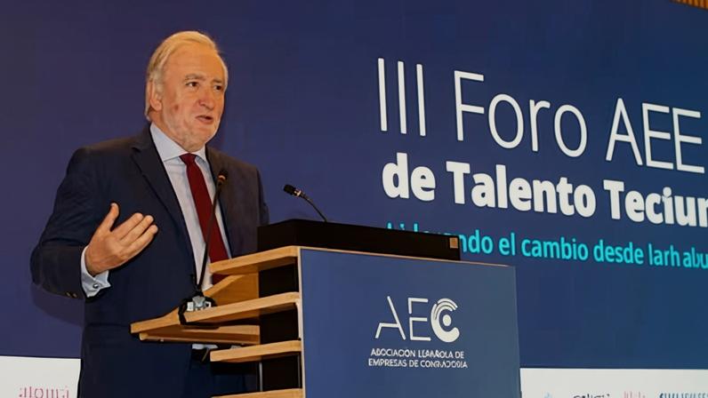 Consultorias tecnológicas aumentam quadro de funcionários 4,7% em 2025 com IA