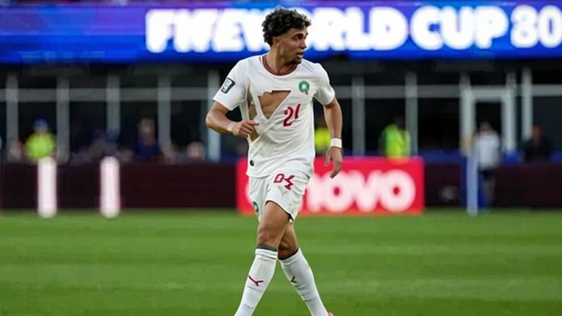 El Aynaoui com a camisa rasgada em Marrocos x Escócia