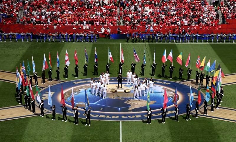 Canadá faz segunda abertura da Copa com Alessia Cara, Alanis Morissette e show curto em Toronto