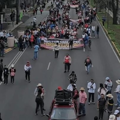 Manifestantes bloqueiam acesso ao estádio da abertura da Copa