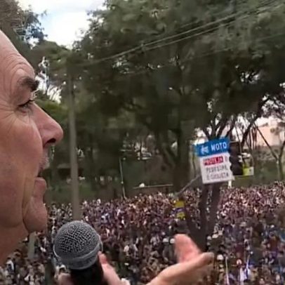 Marcha para Jesus: Flávio diz que mundo do mal será expulso do governo brasileiro