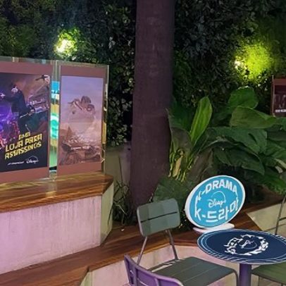 Café em SP recebe decoração de K-dramas para o Dia dos Namorados