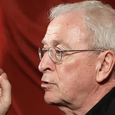 IA recria voz de Michael Caine para audiolivro de A Odisseia