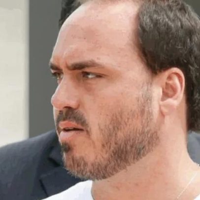 Carlos Bolsonaro afirma que direita gostaria de se livrar de Jair