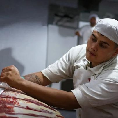 China impõe tarifa de 55% à carne bovina australiana; Brasil pode seguir