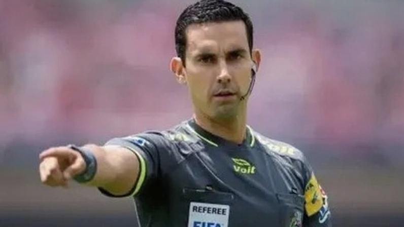 César Ramos, árbitro que anulou gol de Vini Jr. contra Escócia