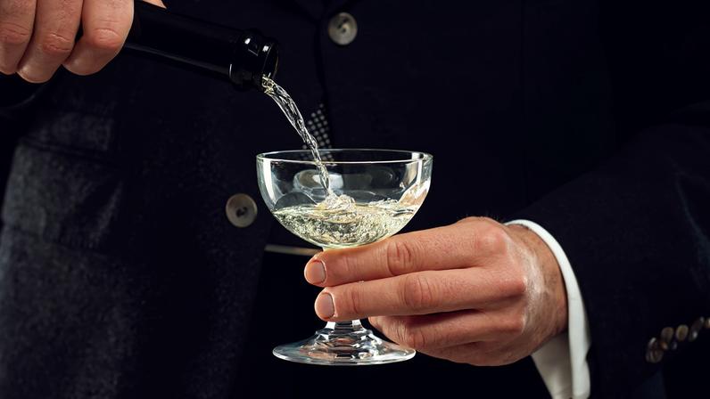 Especialistas em vinho dizem para não beber champanhe em taças flute