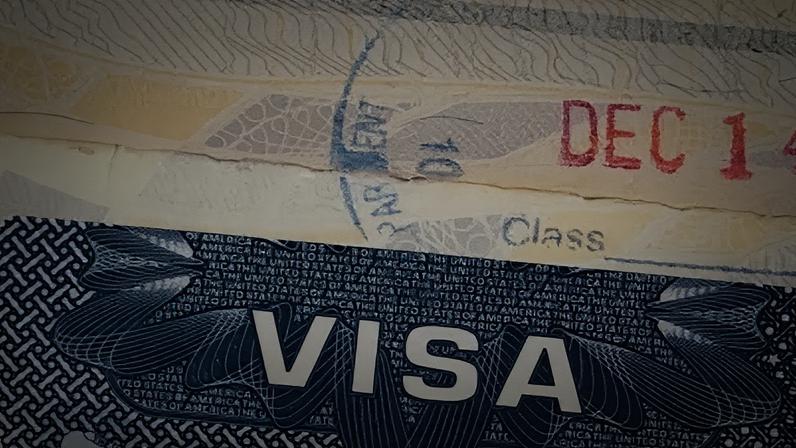 Estados Unidos vão reexaminar todos os green cards, documento que autoriza a residência permanente no país, emitidos para pessoas de 19 nações “de atenção”