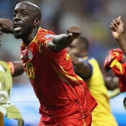 RD Congo vira e vence Uzbequistão, avança pela primeira vez