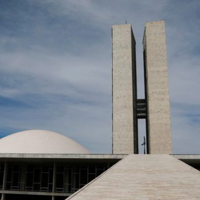 Congresso analisa 65 vetos e 5 projetos de lei em sessão ao vivo