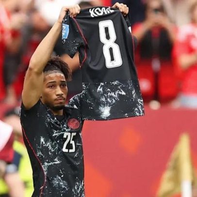 Saliba dedica gol a Koné após volante quebrar a perna em Canadá x Catar