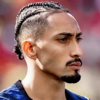 Raphinha parece evitar conquistar a torcida brasileira