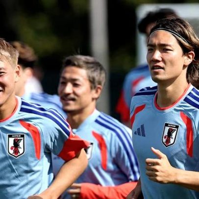 Holanda, Japão e Suécia definem rumo da Copa do Mundo