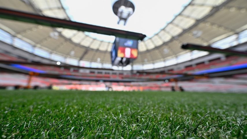 O novo gramado natural do estádio BC Place, em Vancouver, Canadá, que terá jogos da Copa