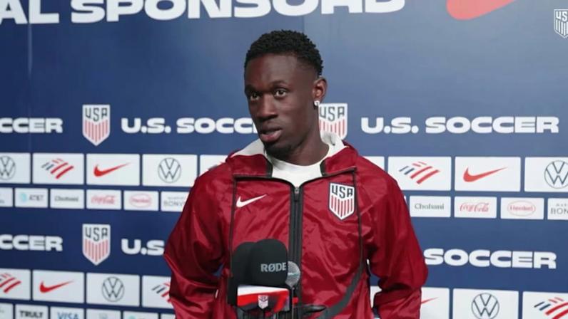 Folarin Balogun elogiou a energia e a ambição da torcida dos Estados Unidos e disse estar animado para o confronto contra a Bósnia e Herzegovina pelos 16 avos de final da Copa do Mundo.
