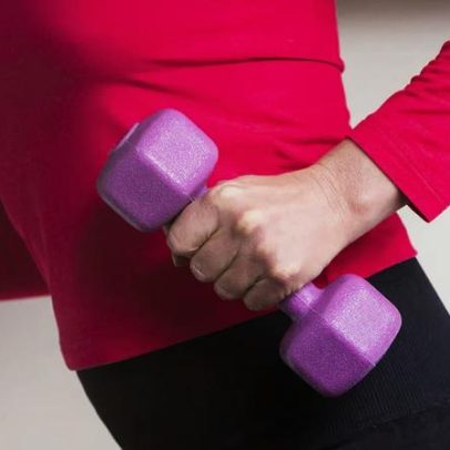 Perder massa muscular na menopausa é mais perigoso que ganhar peso, diz especialista