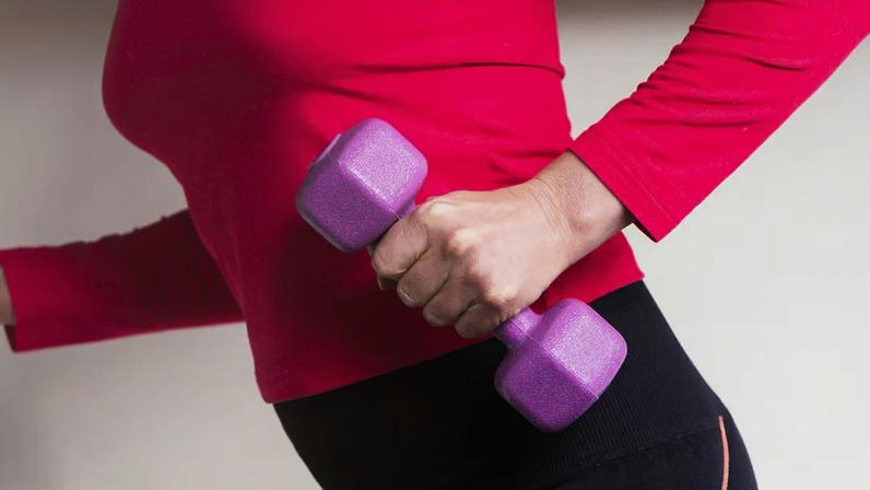 Na menopausa, ganhar força é mais importante do que emagrecer