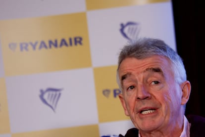 Ryanair deixa de cobrar assento para famílias com crianças que viajem juntas